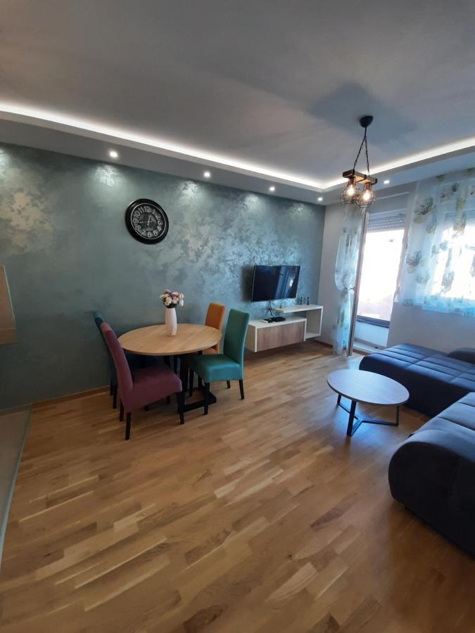 Laura Apartment Novi Sad Exterior foto